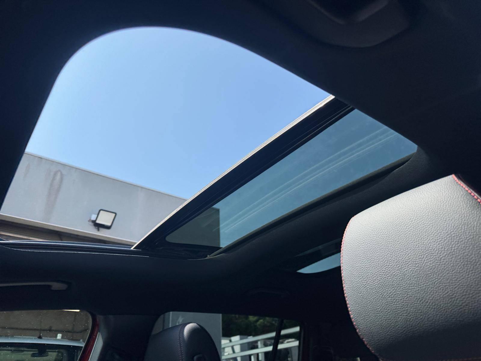 Image Mercedes-Benz EQB 350 4MATIC AMG Line  EQB 350 4MATIC AMG Line 350 4MATIC AMG Line