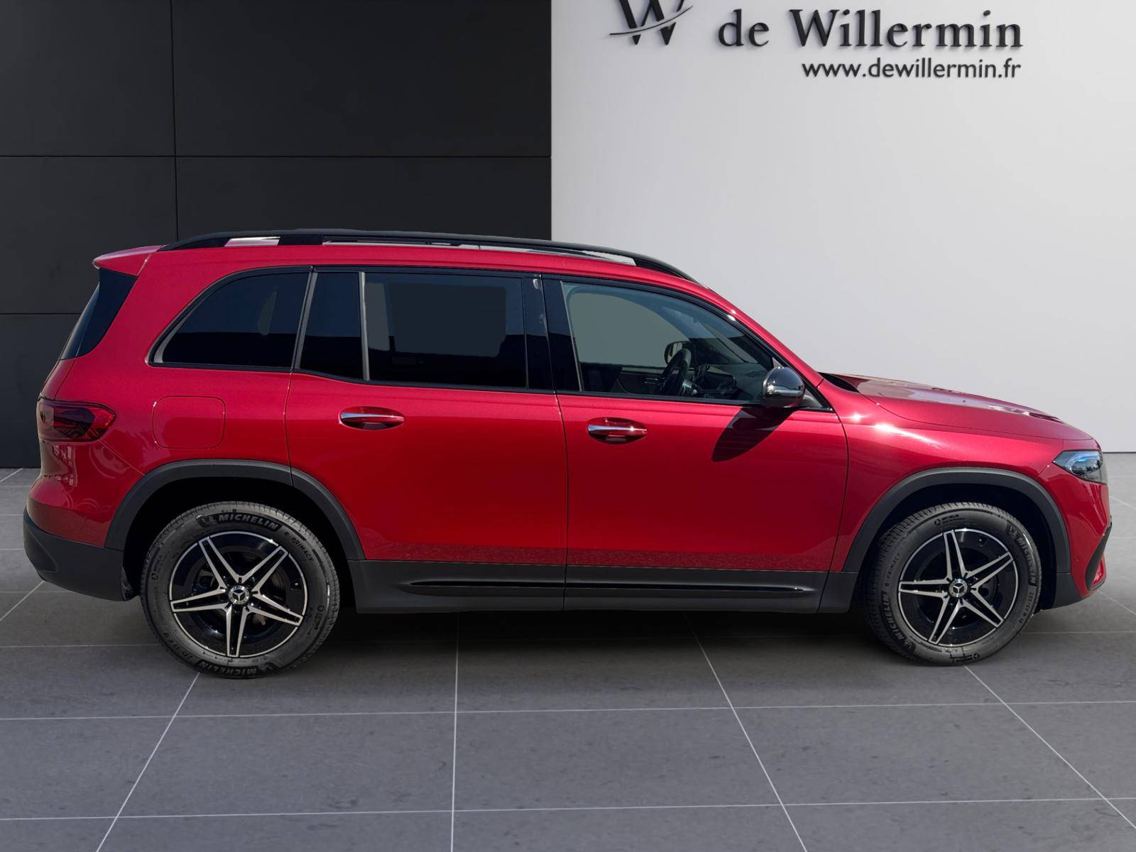 Image Mercedes-Benz EQB 350 4MATIC AMG Line  EQB 350 4MATIC AMG Line 350 4MATIC AMG Line