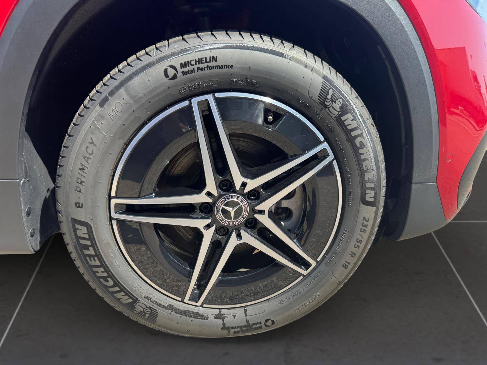 Image Mercedes-Benz EQB 350 4MATIC AMG Line  EQB 350 4MATIC AMG Line 350 4MATIC AMG Line