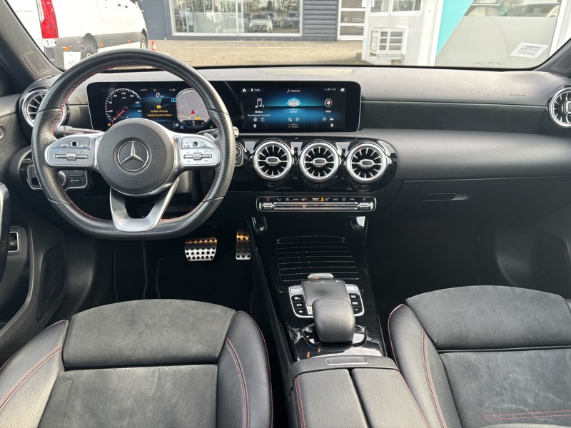 Image Mercedes-Benz CLASSE A 180 d Berline AMG Line   180 d Berline AMG Line