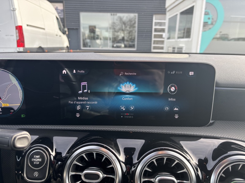 Image Mercedes-Benz CLASSE A 180 d Berline AMG Line   180 d Berline AMG Line