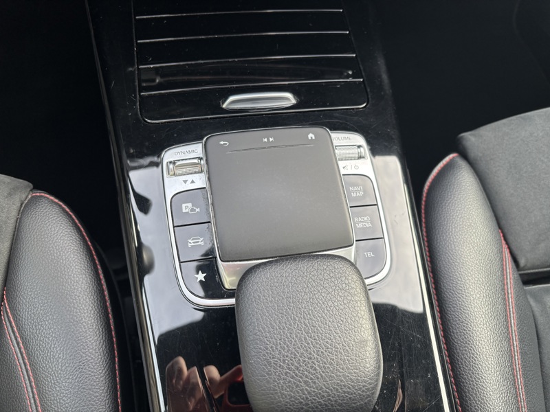 Image Mercedes-Benz CLASSE A 180 d Berline AMG Line   180 d Berline AMG Line