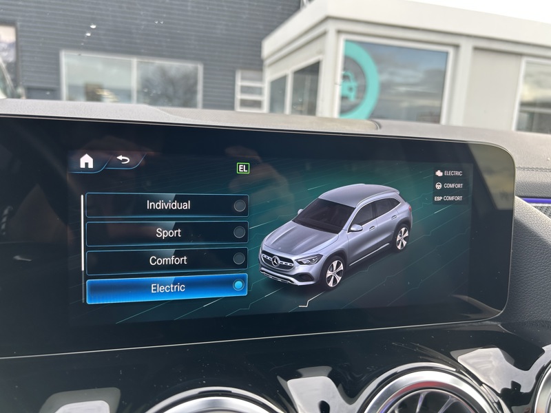 Image Mercedes-Benz GLA 250 e AMG Line   250 e AMG Line