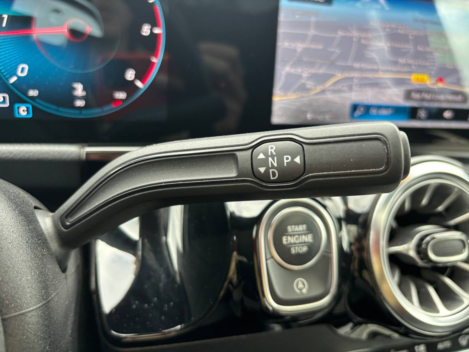 Image Mercedes-Benz GLA 220 d 4MATIC AMG Line  GLA 220 d 4MATIC AMG Line 220 d 4MATIC AMG Line