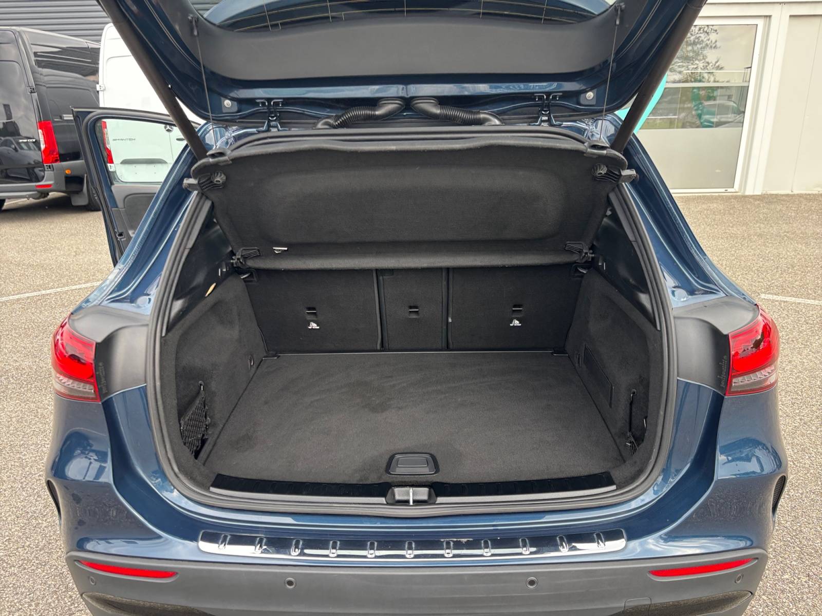 Image Mercedes-Benz GLA 220 d 4MATIC AMG Line  GLA 220 d 4MATIC AMG Line 220 d 4MATIC AMG Line