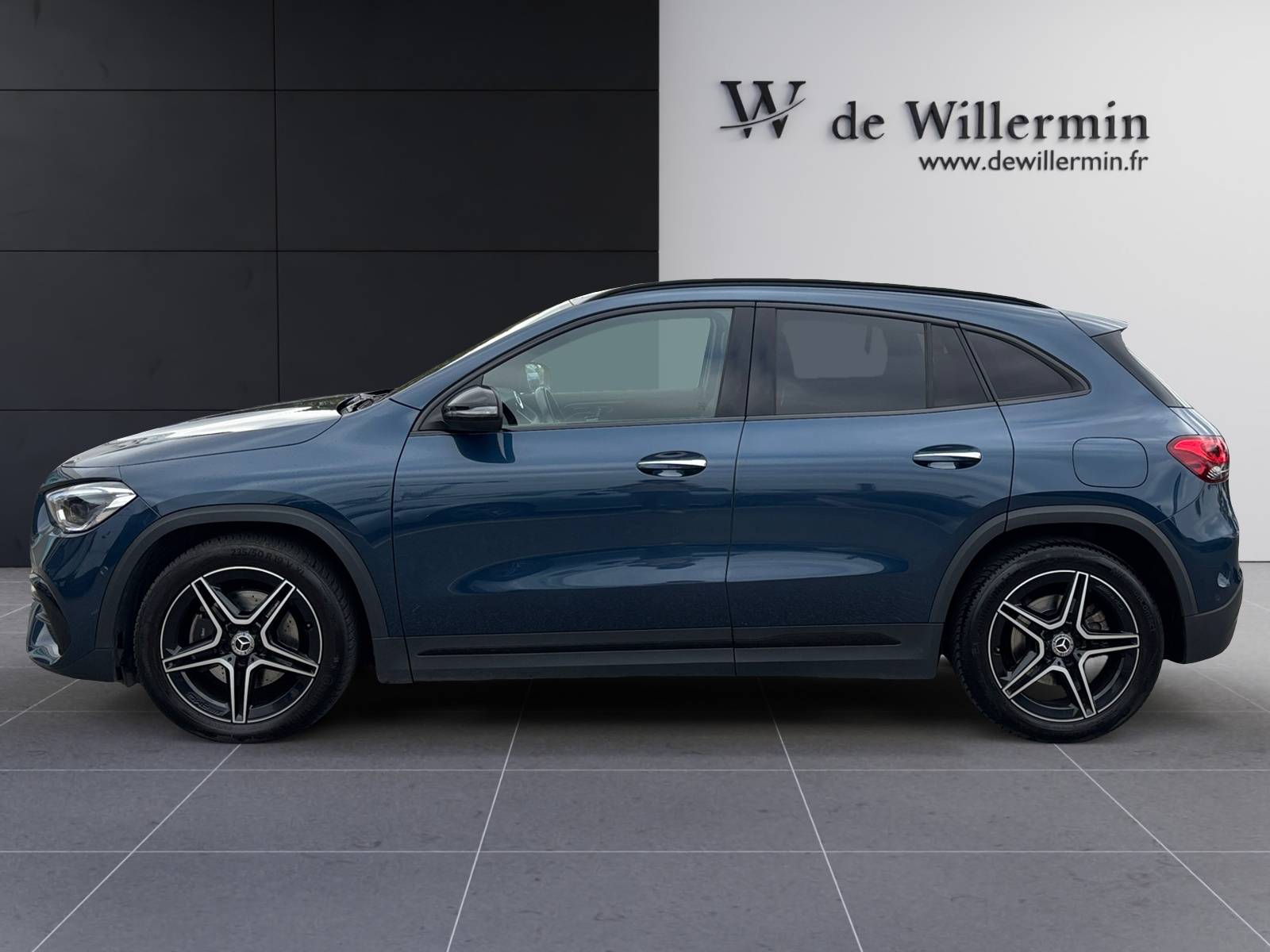 Image Mercedes-Benz GLA 220 d 4MATIC AMG Line  GLA 220 d 4MATIC AMG Line 220 d 4MATIC AMG Line