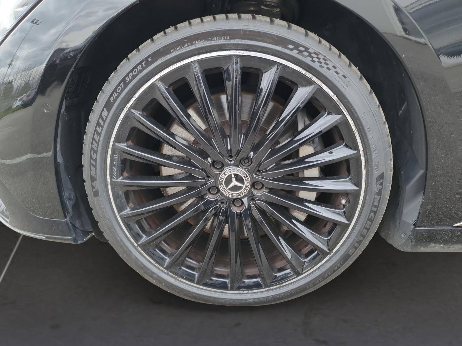 Image Mercedes-Benz EQE BERLINE EQE 350 AMG Line  EQE 350 AMG Line EQE 350 AMG Line