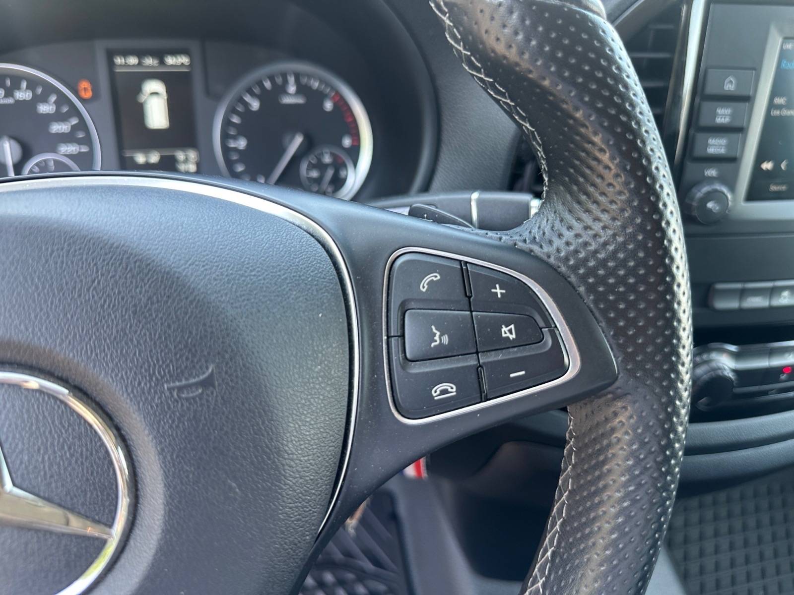 Image Mercedes-Benz VITO 119 CDI 4x4 Fourgon Long  VITO FGN 119 CDI LONG SELECT 119 CDI 4x4 Fourgon Long