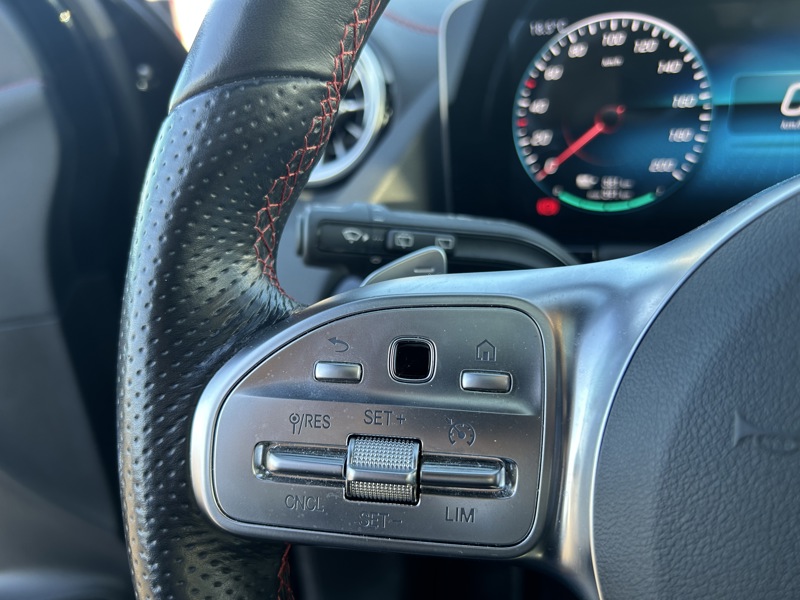 Image Mercedes-Benz EQA 350 4MATIC AMG Line   350 4MATIC AMG Line