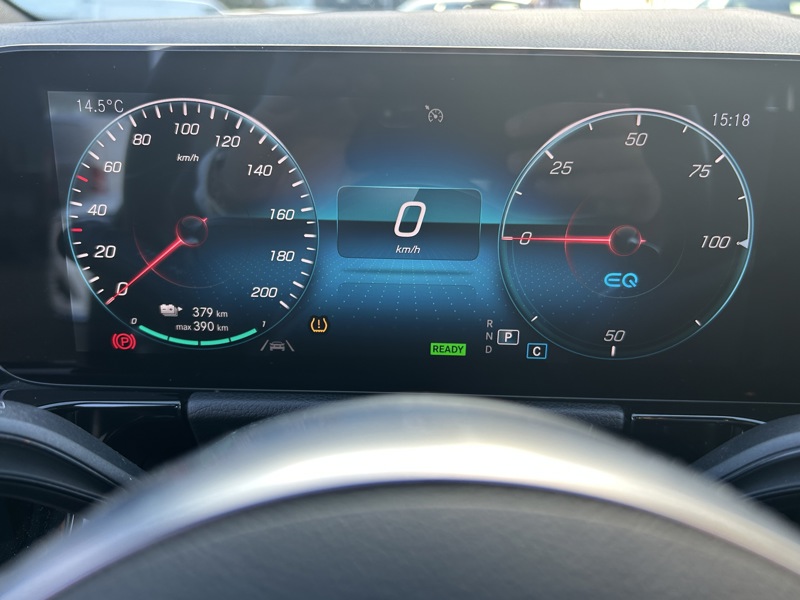 Image Mercedes-Benz EQA 350 4MATIC AMG Line   350 4MATIC AMG Line