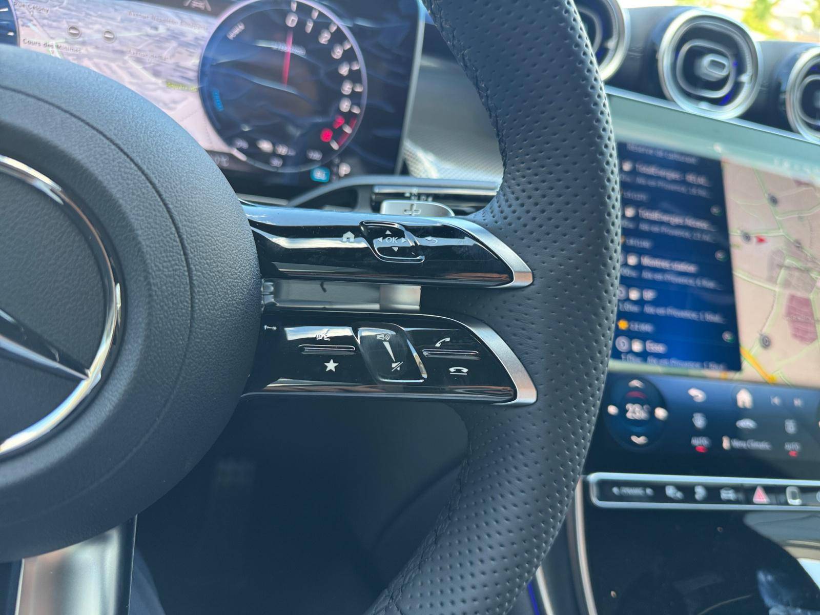 Image Mercedes-Benz GLC SUV GLC 300 e  Hybrid EQ 4MATIC AMG Line +  GLC 300 e  Hybrid EQ 4MATIC AMG Line + GLC 300 e  Hybrid EQ 4MATIC AMG Line +