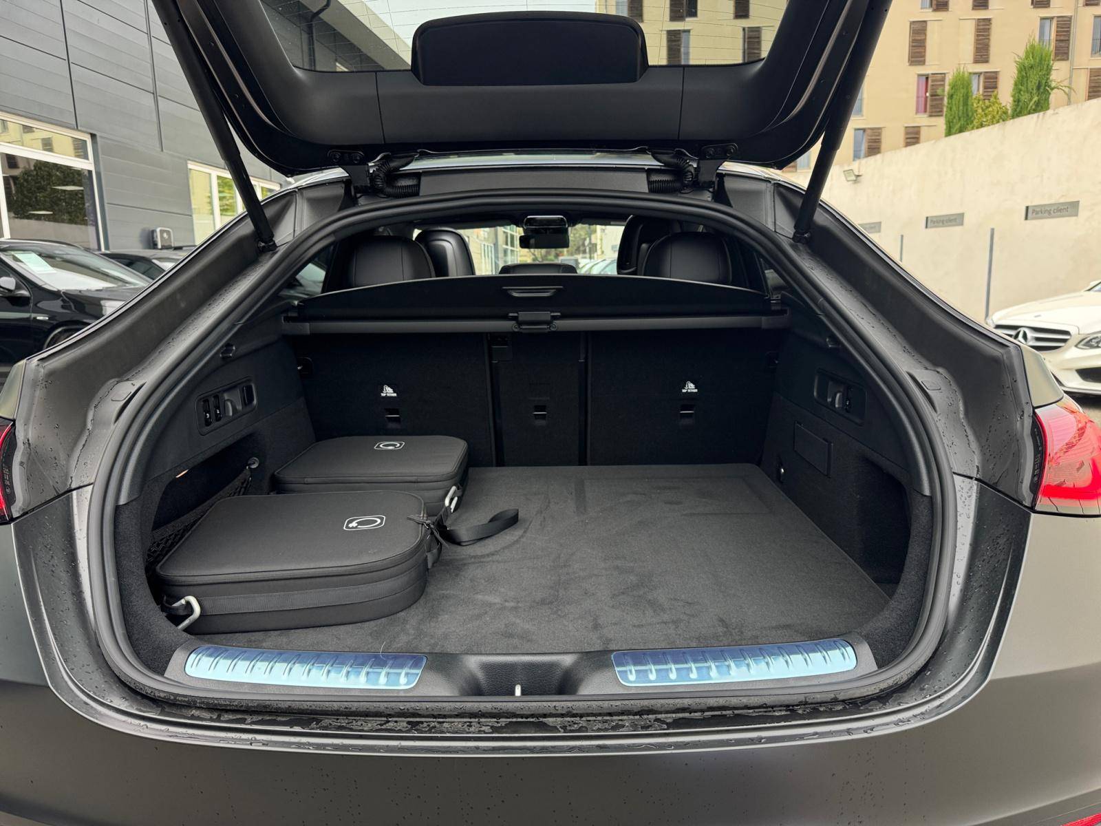 Image Mercedes-Benz GLC COUPÉ GLC 300 de Hybrid EQ 4MATIC Coupé AMG Line  GLC 300 d e Hybrid EQ 4MATIC Coupé AMG Line GLC 300 de Hybrid EQ 4MATIC Coupé AMG Line