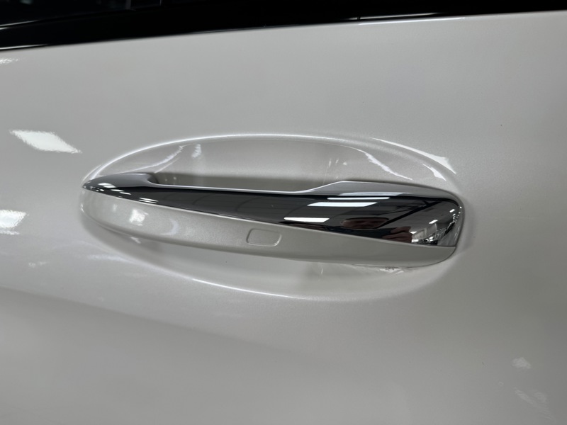 Image Mercedes-Benz GLC SUV GLC 300e 4MATIC SUV AMG Line   GLC 300e 4MATIC SUV AMG Line