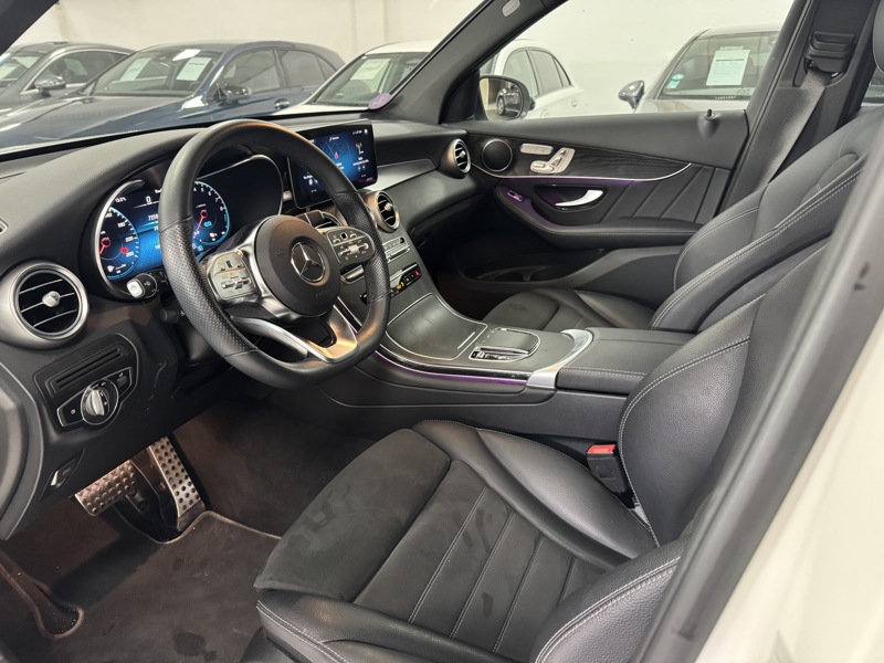 Image Mercedes-Benz GLC SUV GLC 300e 4MATIC SUV AMG Line   GLC 300e 4MATIC SUV AMG Line