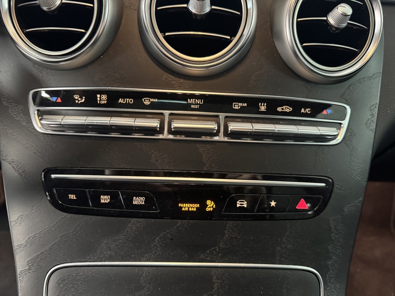 Image Mercedes-Benz GLC SUV GLC 300e 4MATIC SUV AMG Line   GLC 300e 4MATIC SUV AMG Line