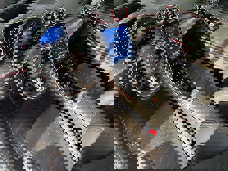 Image Mercedes-Benz CLASSE C BERLINE Classe C 300 e Hybrid EQ Berline AMG Line   Classe C 300 e Hybrid EQ Berline AMG Line