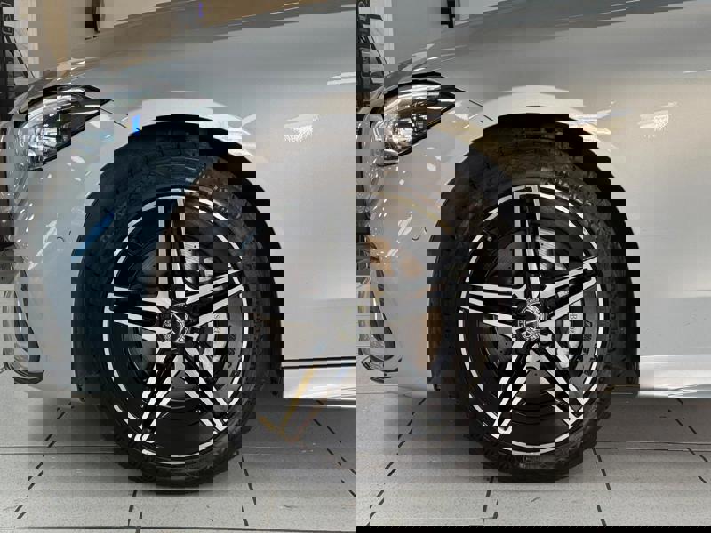 Image Mercedes-Benz CLASSE C BERLINE Classe C 300 e Hybrid EQ Berline AMG Line   Classe C 300 e Hybrid EQ Berline AMG Line