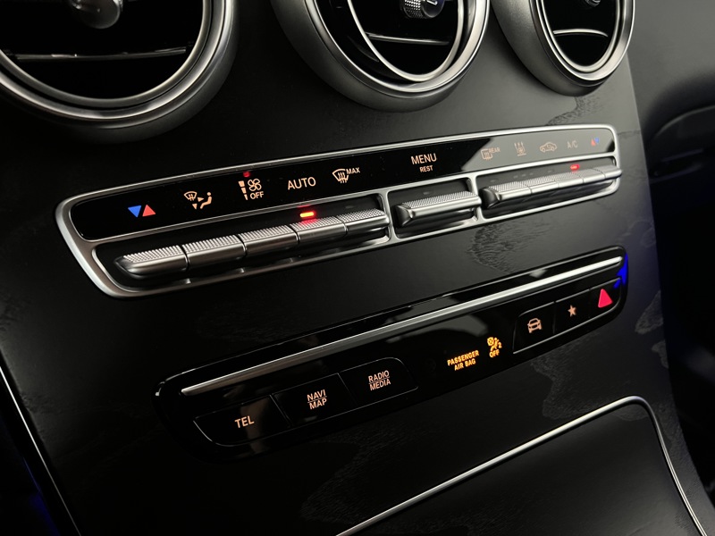 Image Mercedes-Benz GLC SUV GLC 300de 4MATIC SUV AMG Line   GLC 300de 4MATIC SUV AMG Line