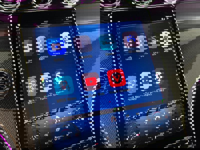 Image Mercedes-Benz GLC COUPÉ GLC 300 e Hybrid EQ 4MATIC Coupé AMG Line  GLC 300 e Hybrid EQ 4MATIC Coupé AMG Line GLC 300 e Hybrid EQ 4MATIC Coupé AMG Line