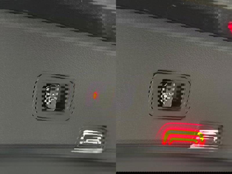 Image Mercedes-Benz GLC COUPÉ GLC 300 e Hybrid EQ 4MATIC Coupé AMG Line  GLC 300 e Hybrid EQ 4MATIC Coupé AMG Line GLC 300 e Hybrid EQ 4MATIC Coupé AMG Line