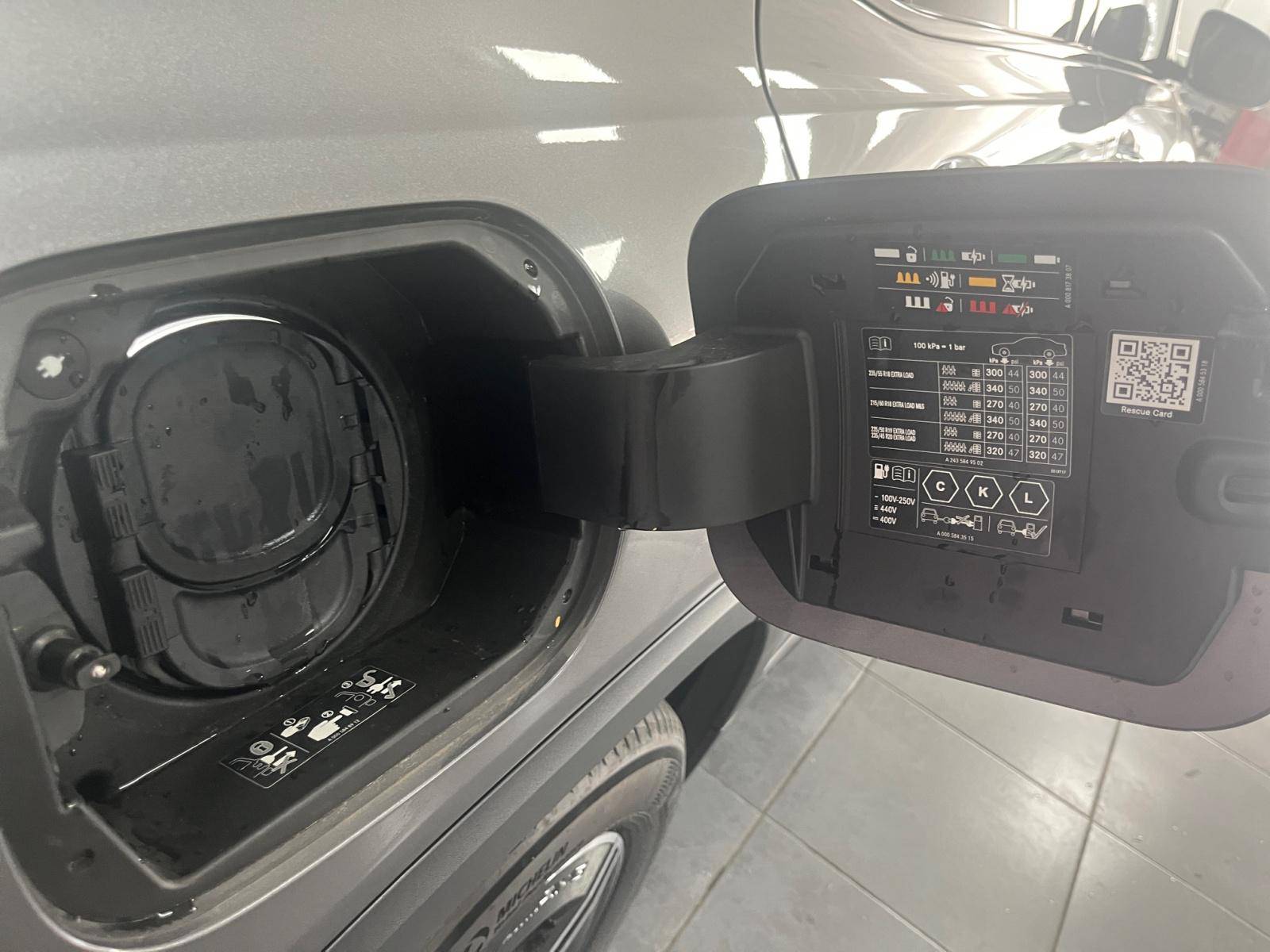 Image Mercedes-Benz EQB 250+ AMG Line  EQB 250+ AMG Line 250+ AMG Line