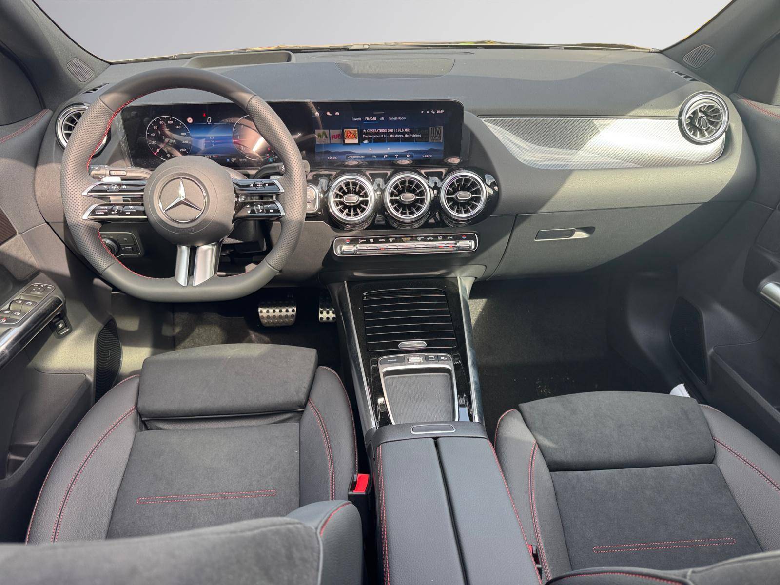 Image Mercedes-Benz GLA 200 d AMG Line  GLA 200 d AMG Line 200 d AMG Line