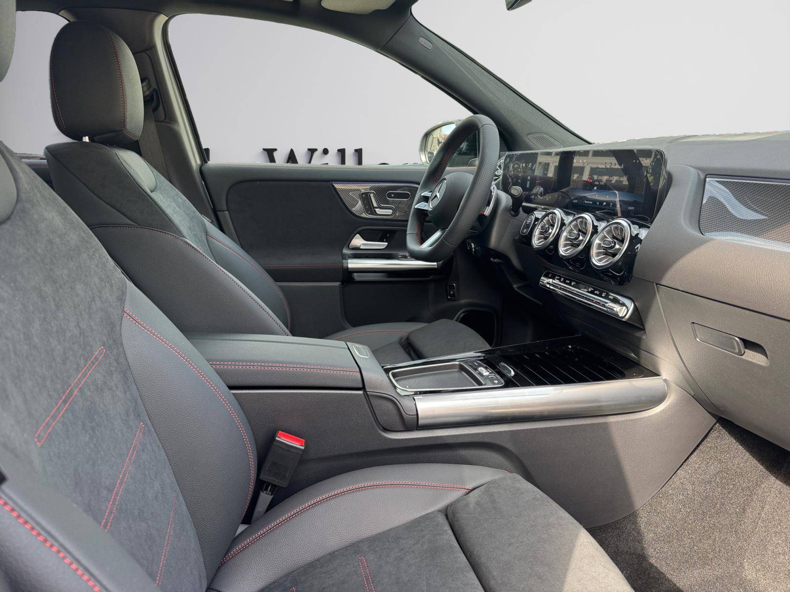 Image Mercedes-Benz GLA 200 d AMG Line  GLA 200 d AMG Line 200 d AMG Line