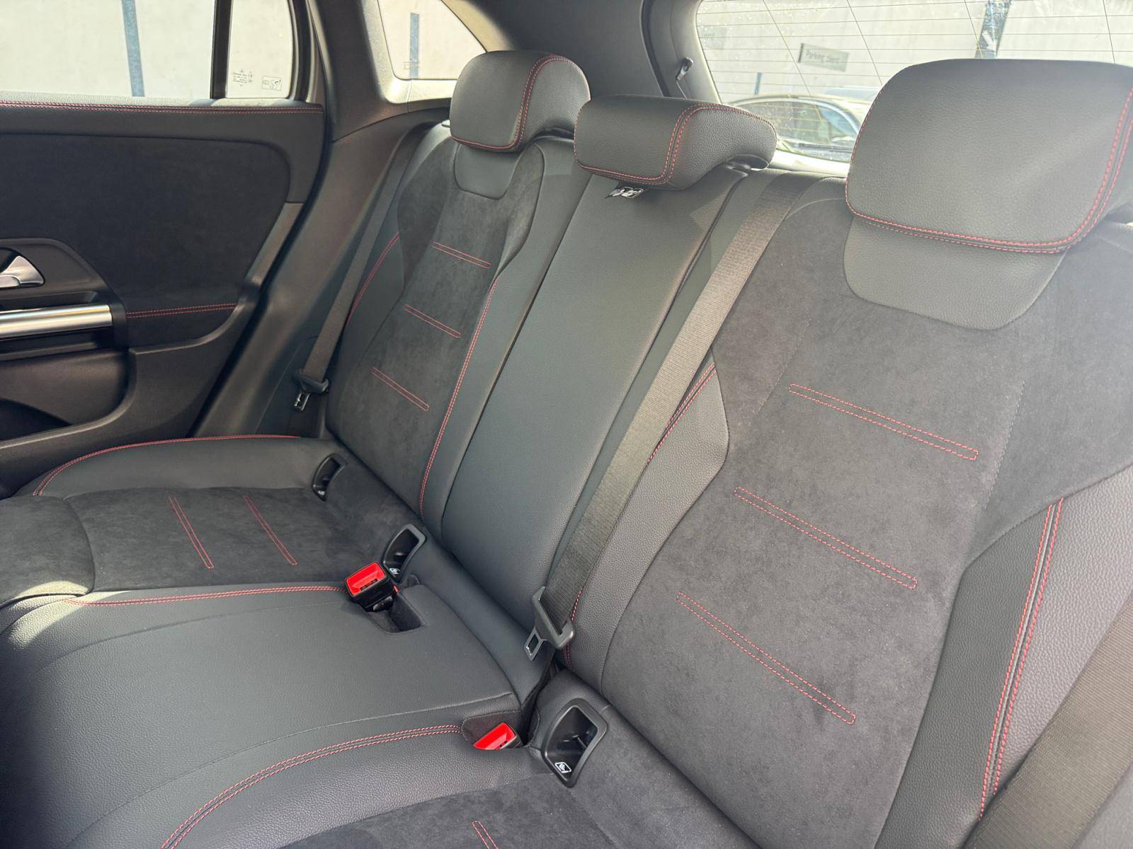 Image Mercedes-Benz GLA 200 d AMG Line  GLA 200 d AMG Line 200 d AMG Line