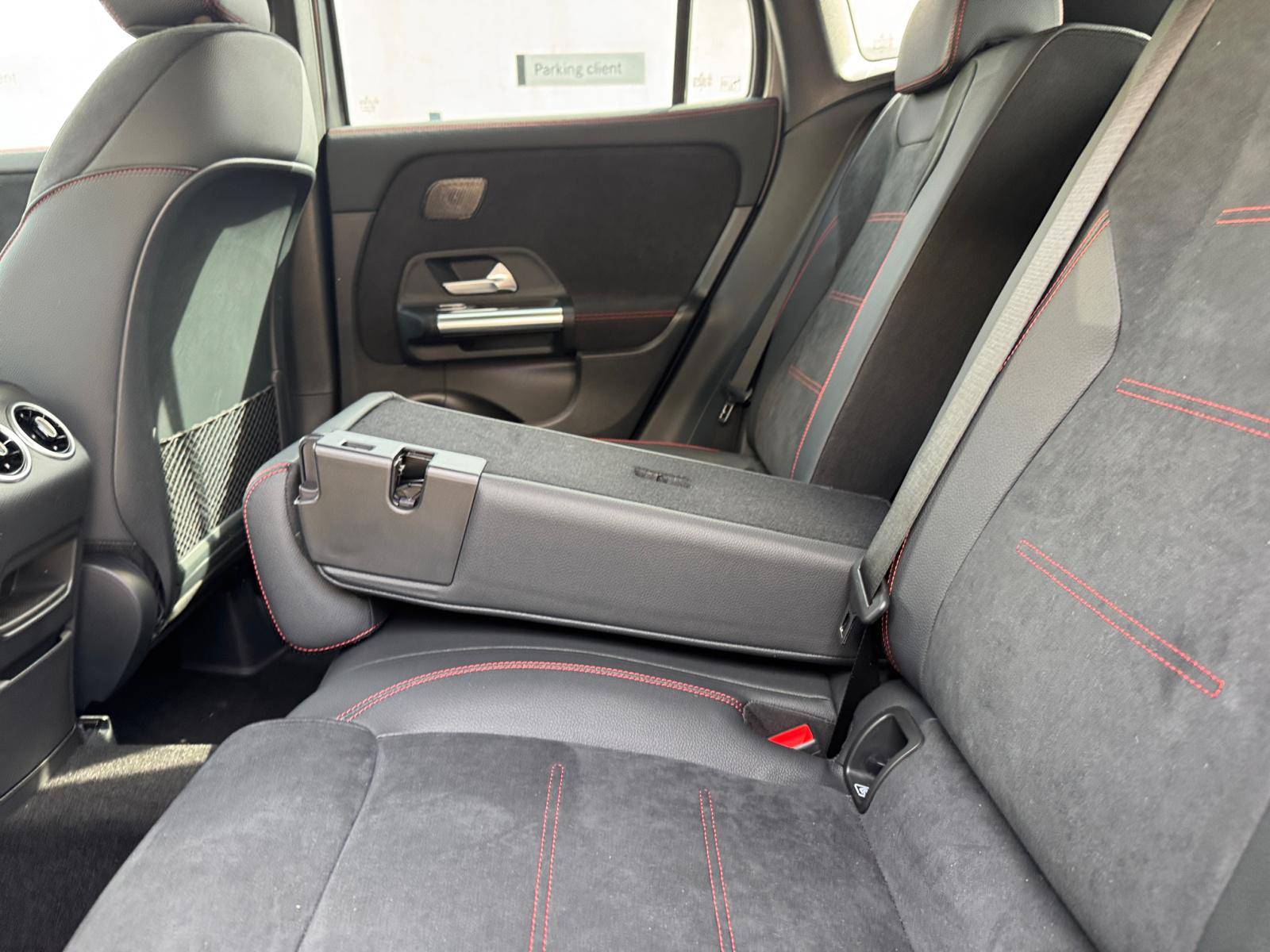 Image Mercedes-Benz GLA 200 d AMG Line  GLA 200 d AMG Line 200 d AMG Line