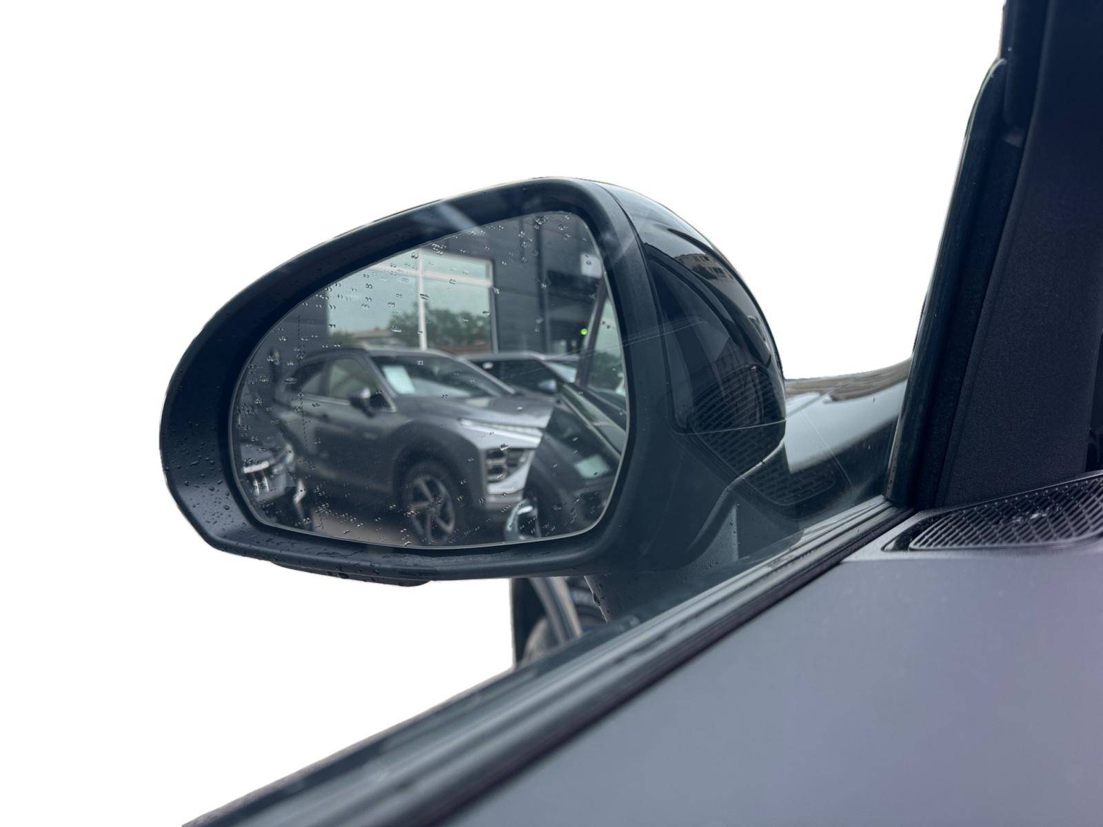 Image Mercedes-Benz GLC SUV GLC 220 d 4MATIC AMG Line   GLC 220 d 4MATIC AMG Line