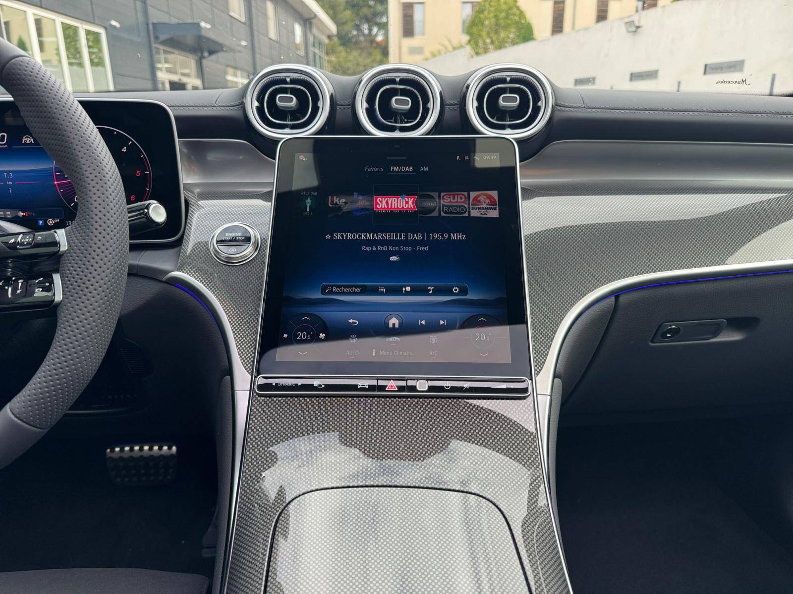 Image Mercedes-Benz GLC SUV GLC 220 d 4MATIC AMG Line   GLC 220 d 4MATIC AMG Line