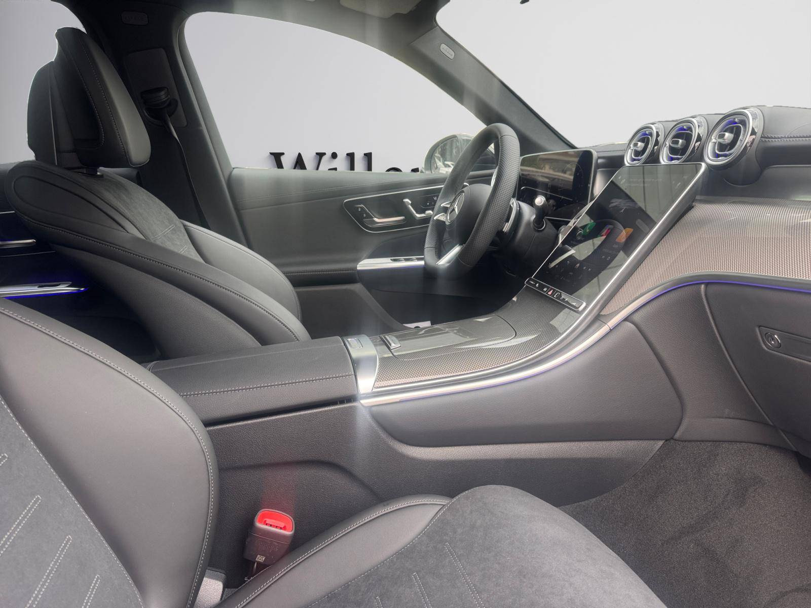 Image Mercedes-Benz GLC SUV GLC 220 d 4MATIC AMG Line   GLC 220 d 4MATIC AMG Line