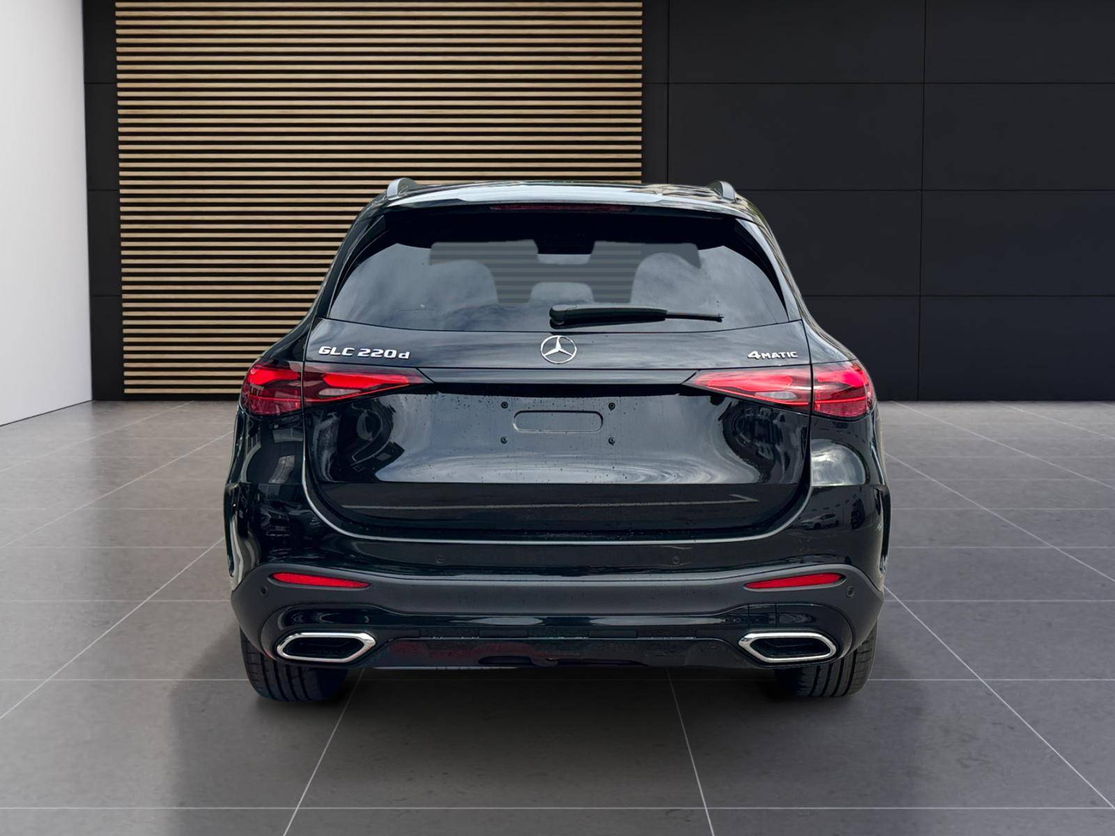 Image Mercedes-Benz GLC SUV GLC 220 d 4MATIC AMG Line   GLC 220 d 4MATIC AMG Line