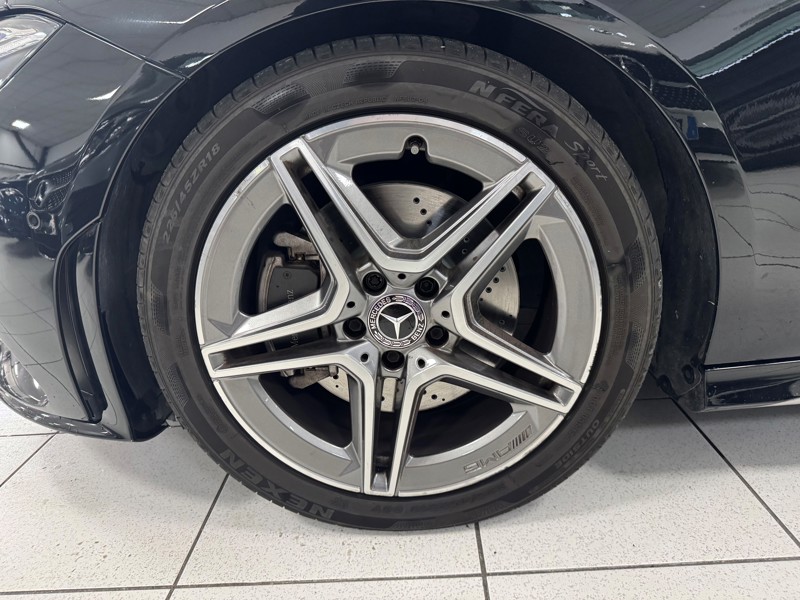 Image Mercedes-Benz CLA COUPÉ CLA 200 d Coupé AMG Line   CLA 200 d Coupé AMG Line