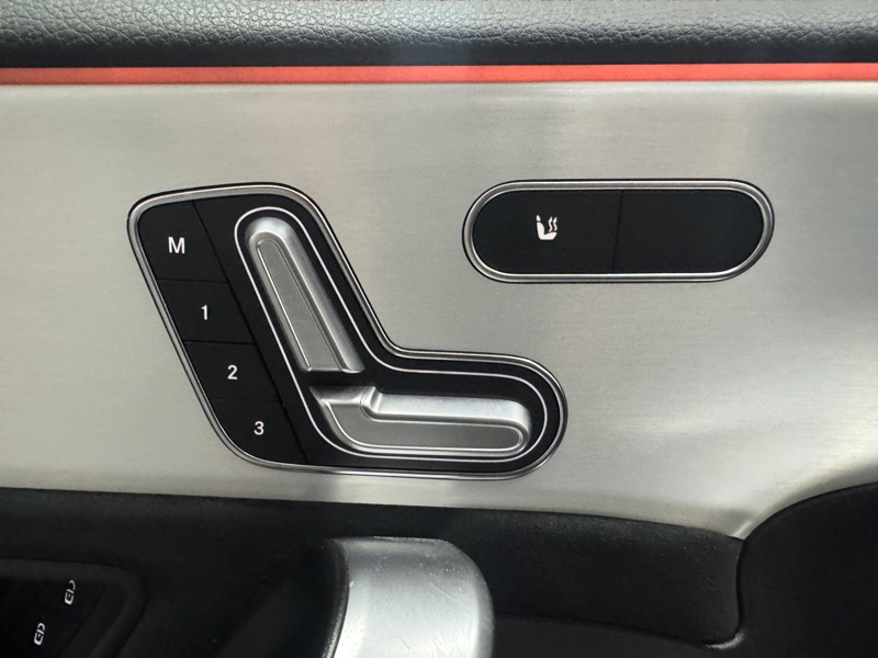 Image Mercedes-Benz CLA COUPÉ CLA 200 d Coupé AMG Line   CLA 200 d Coupé AMG Line