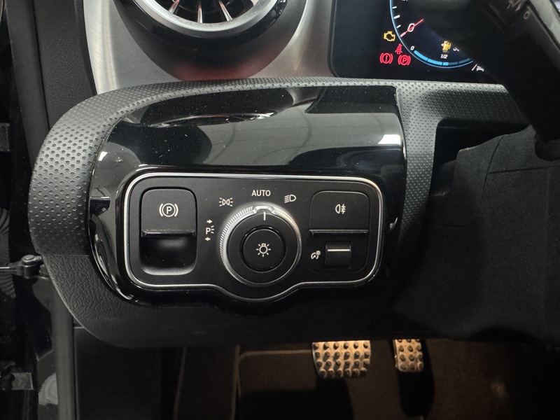 Image Mercedes-Benz CLA COUPÉ CLA 200 d Coupé AMG Line   CLA 200 d Coupé AMG Line