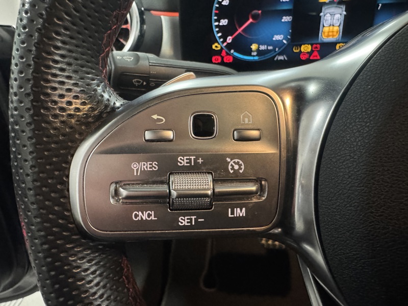 Image Mercedes-Benz CLA COUPÉ CLA 200 d Coupé AMG Line   CLA 200 d Coupé AMG Line