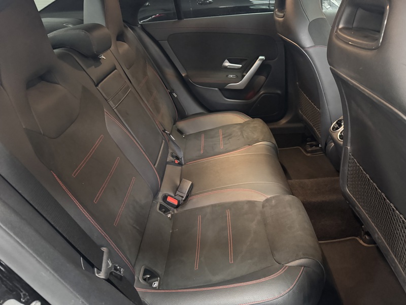 Image Mercedes-Benz CLA COUPÉ CLA 200 d Coupé AMG Line   CLA 200 d Coupé AMG Line