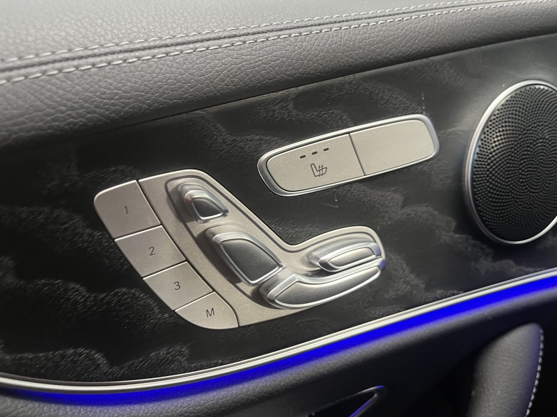 Image Mercedes-Benz CLASSE E COUPÉ Classe E 220 d 4MATIC AMG Line Coupé  Classe E Coupé 220 d 9G-Tronic 4-Matic AMG Line Classe E 220 d 4MATIC AMG Line Coupé