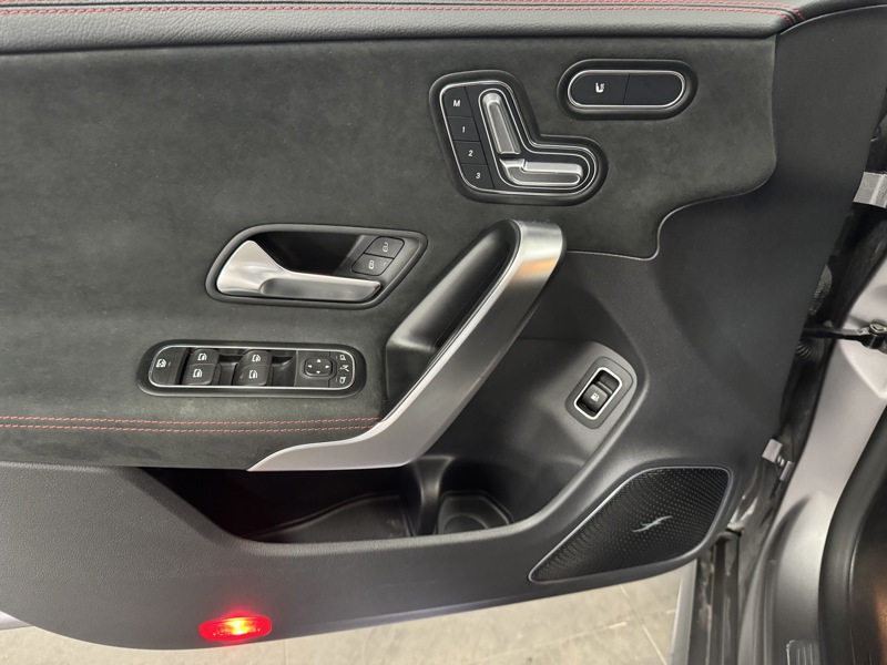 Image Mercedes-Benz CLA COUPÉ CLA 250 e Hybrid EQ Coupé AMG Line AMG Line CLA 250 e Hybrid EQ Coupé AMG Line CLA 250 e Hybrid EQ Coupé AMG Line