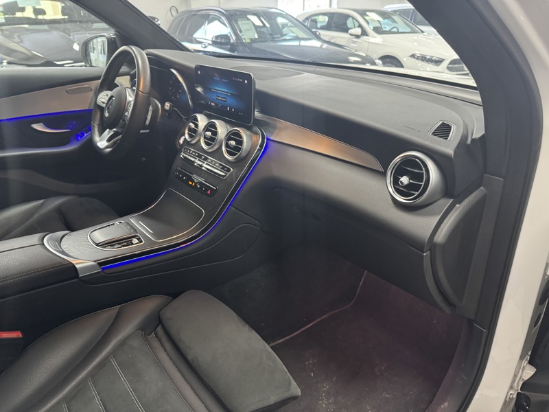 Image Mercedes-Benz GLC SUV GLC 300de 4MATIC SUV AMG Line   GLC 300de 4MATIC SUV AMG Line