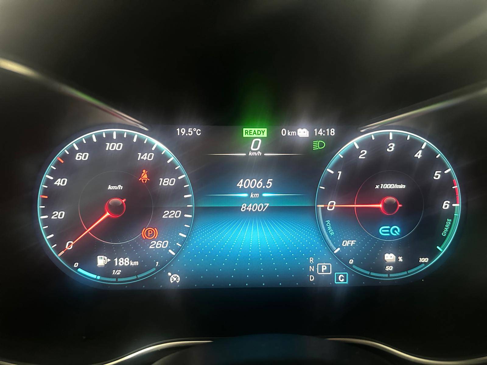 Image Mercedes-Benz GLC SUV GLC 300de 4MATIC SUV AMG Line  GLC 300de 4MATIC SUV AMG Line GLC 300de 4MATIC SUV AMG Line