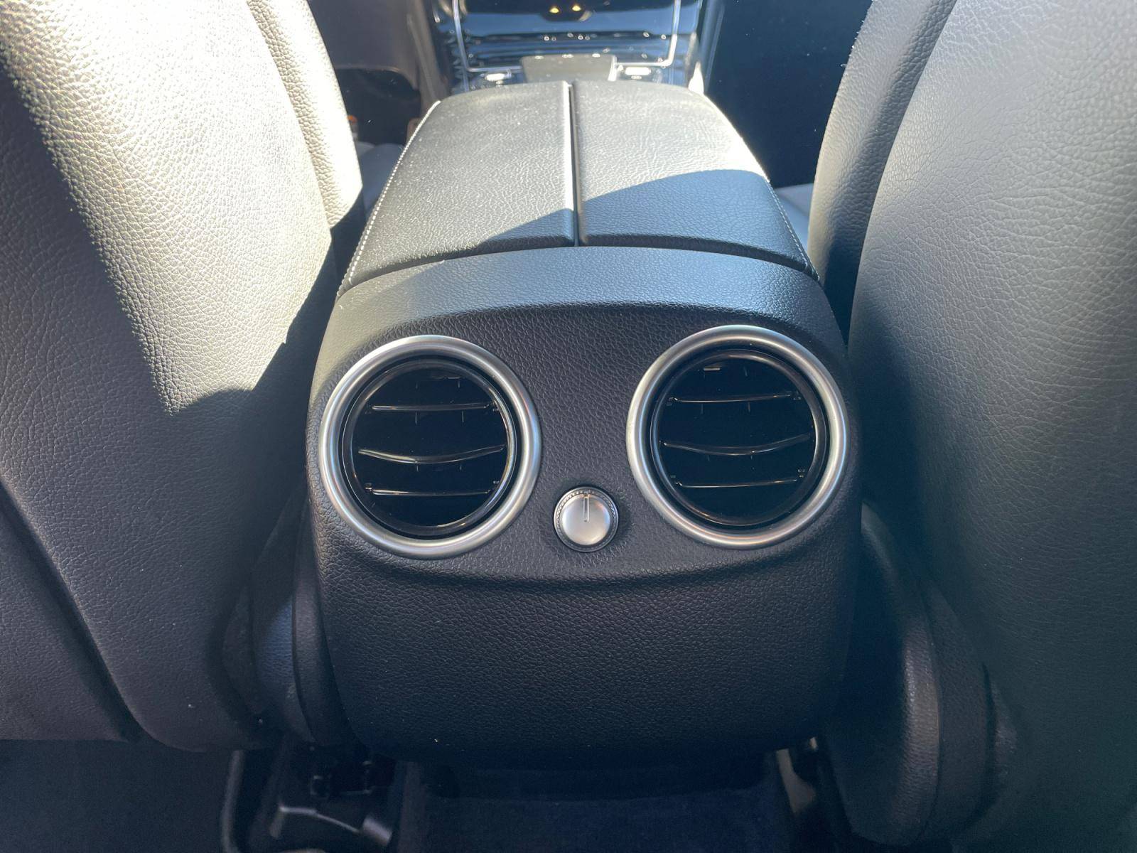 Image Mercedes-Benz GLC COUPÉ GLC 300 d 4MATIC Coupé AMG Line  GLC Coupé 300 d 9G-Tronic 4Matic AMG Line GLC 300 d 4MATIC Coupé AMG Line