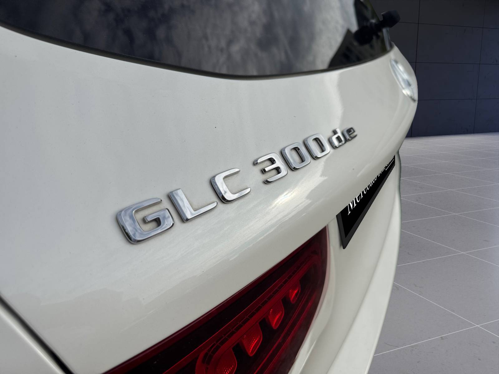 Image Mercedes-Benz GLC SUV GLC 300de 4MATIC SUV AMG Line  GLC 300de 4MATIC SUV AMG Line GLC 300de 4MATIC SUV AMG Line