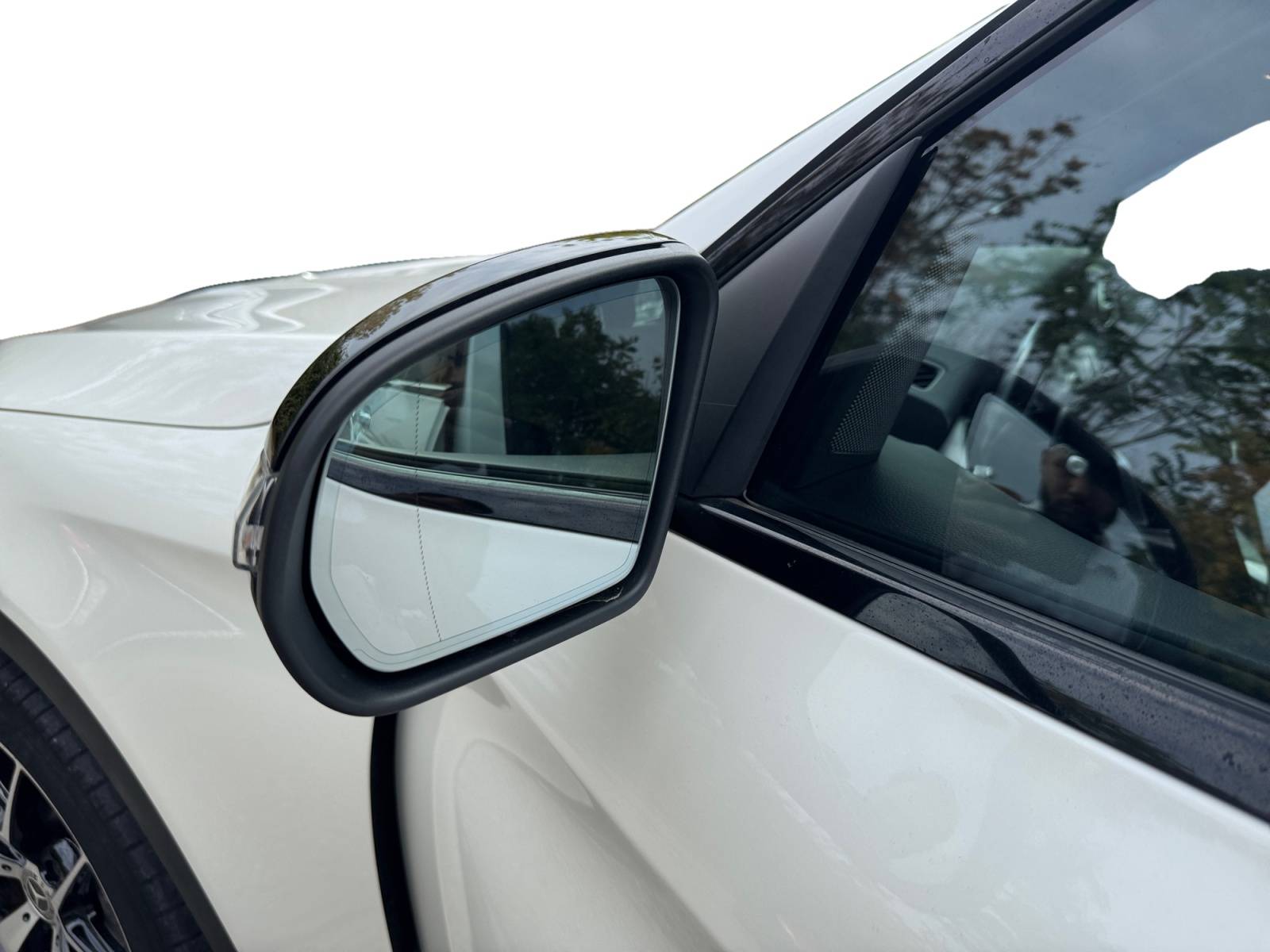 Image Mercedes-Benz GLC SUV GLC 300de 4MATIC SUV AMG Line  GLC 300de 4MATIC SUV AMG Line GLC 300de 4MATIC SUV AMG Line