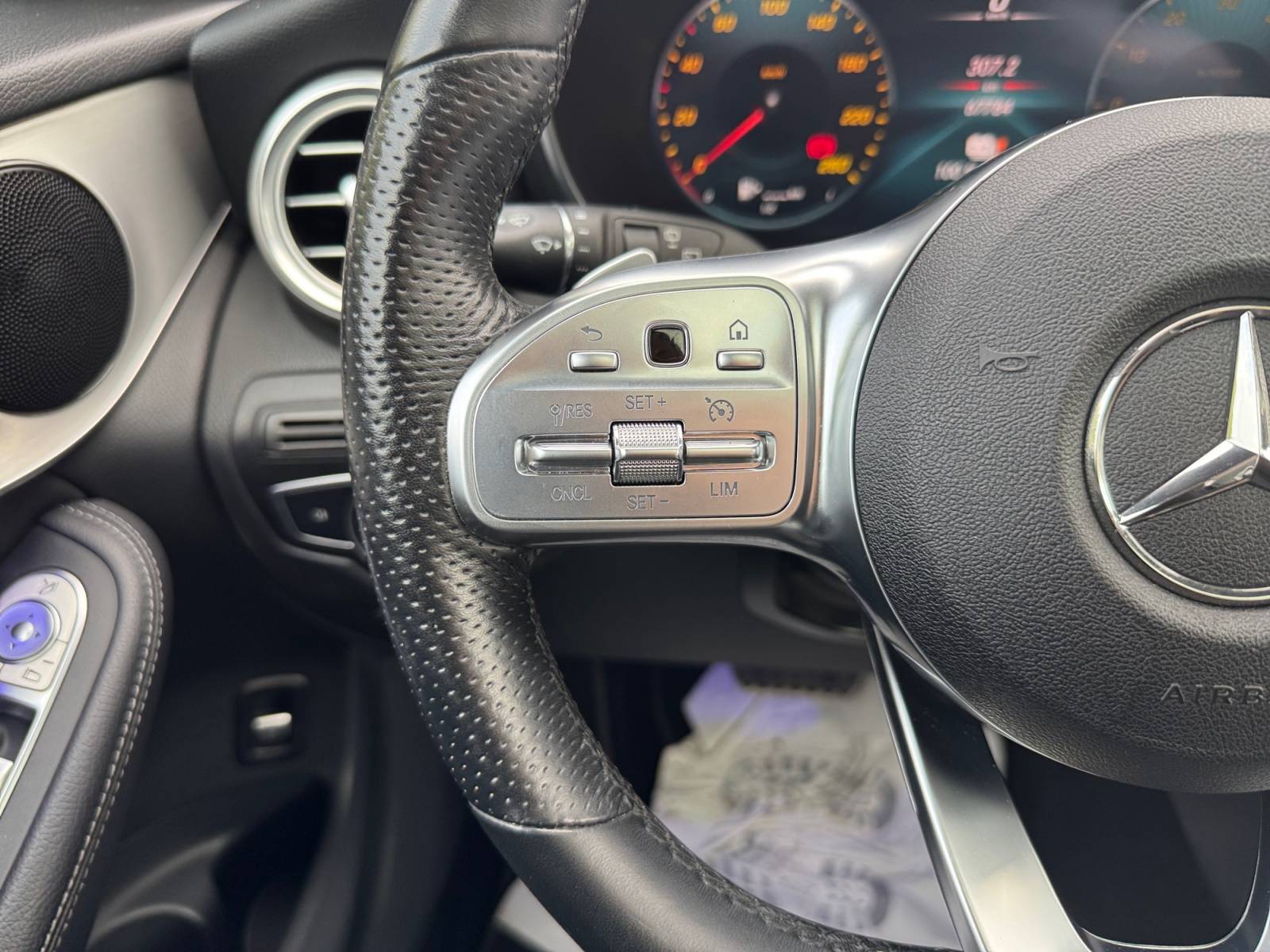 Image Mercedes-Benz GLC SUV GLC 300de 4MATIC SUV AMG Line  GLC 300de 4MATIC SUV AMG Line GLC 300de 4MATIC SUV AMG Line