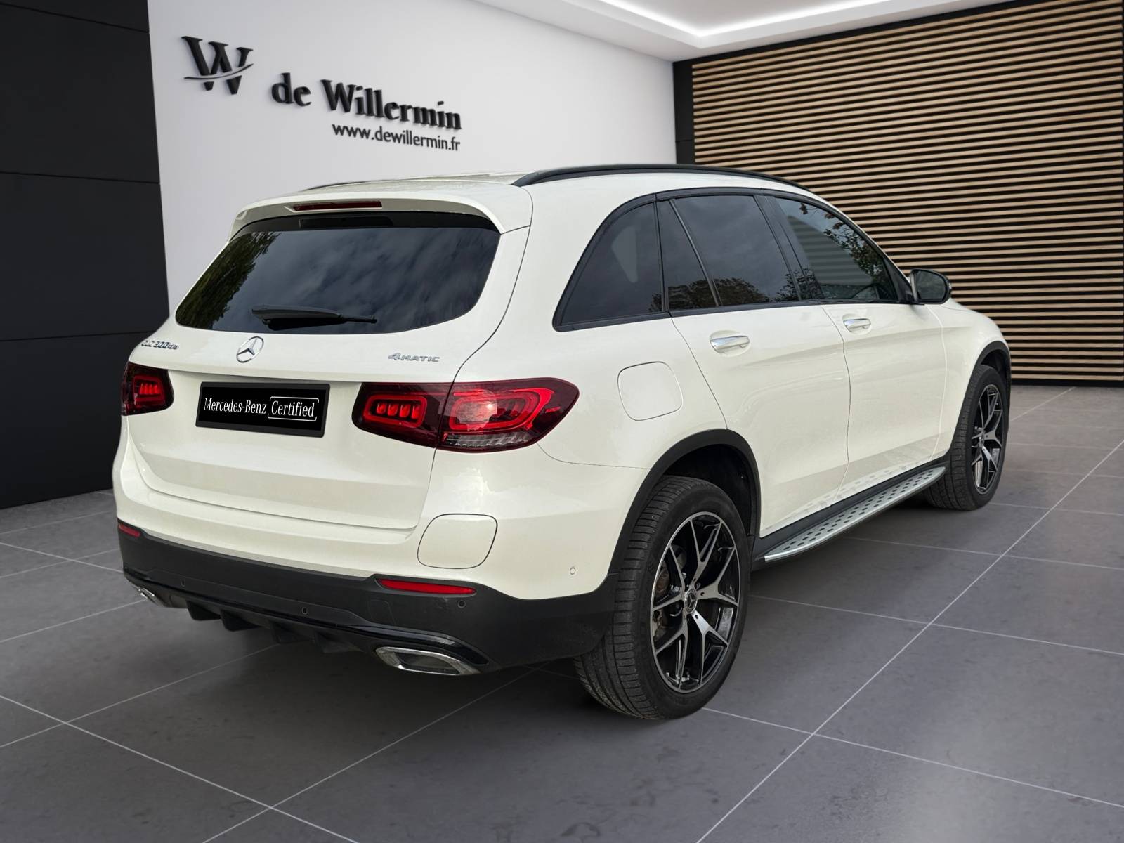 Image Mercedes-Benz GLC SUV GLC 300de 4MATIC SUV AMG Line  GLC 300de 4MATIC SUV AMG Line GLC 300de 4MATIC SUV AMG Line