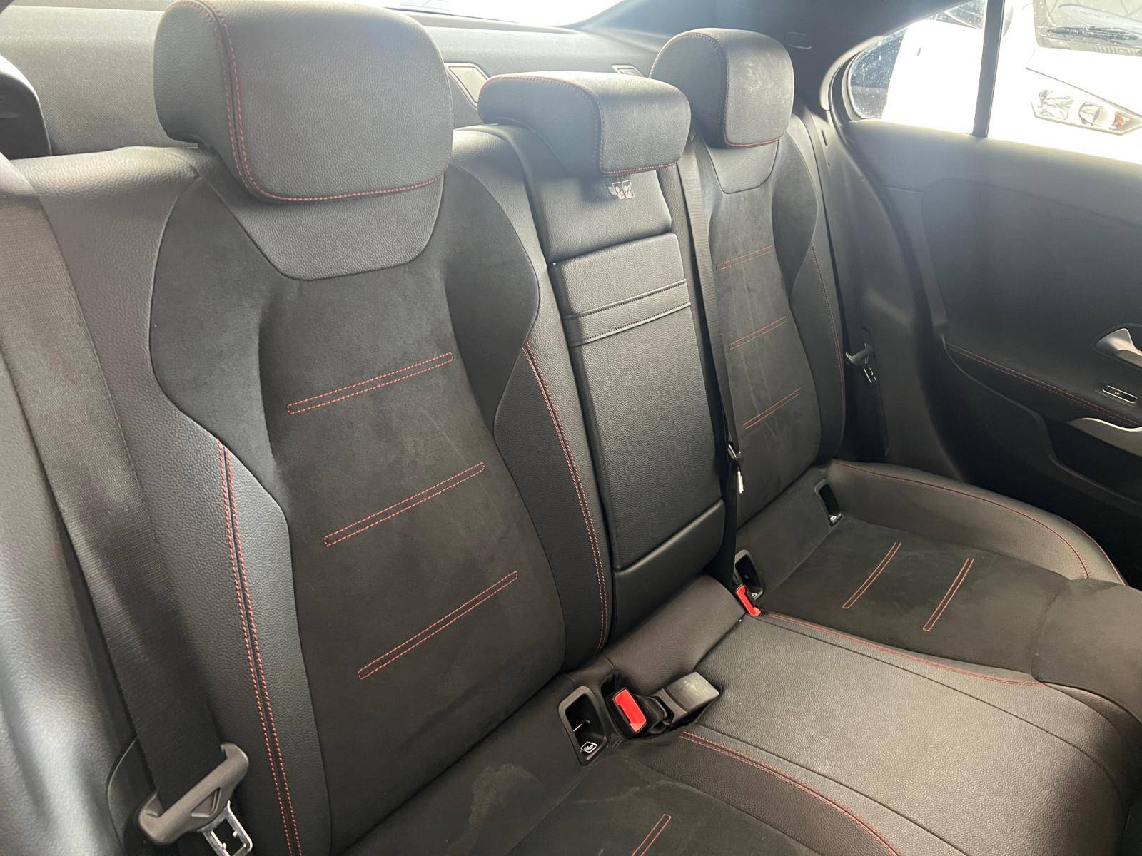 Image Mercedes-Benz CLASSE A 200 d Berline AMG Line  Classe A 200 d Berline AMG Line 200 d Berline AMG Line