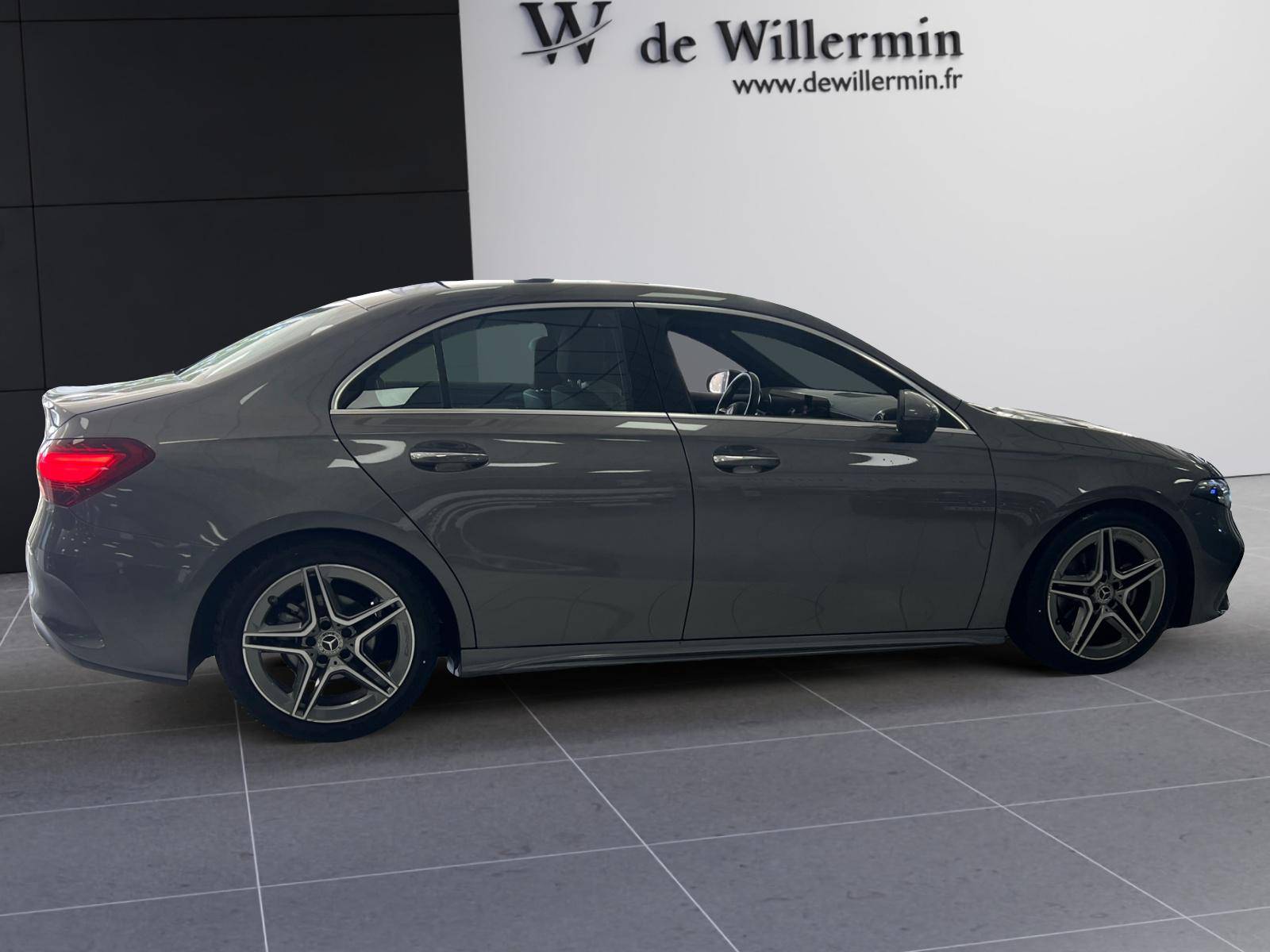 Image Mercedes-Benz CLASSE A 200 d Berline AMG Line  Classe A 200 d Berline AMG Line 200 d Berline AMG Line