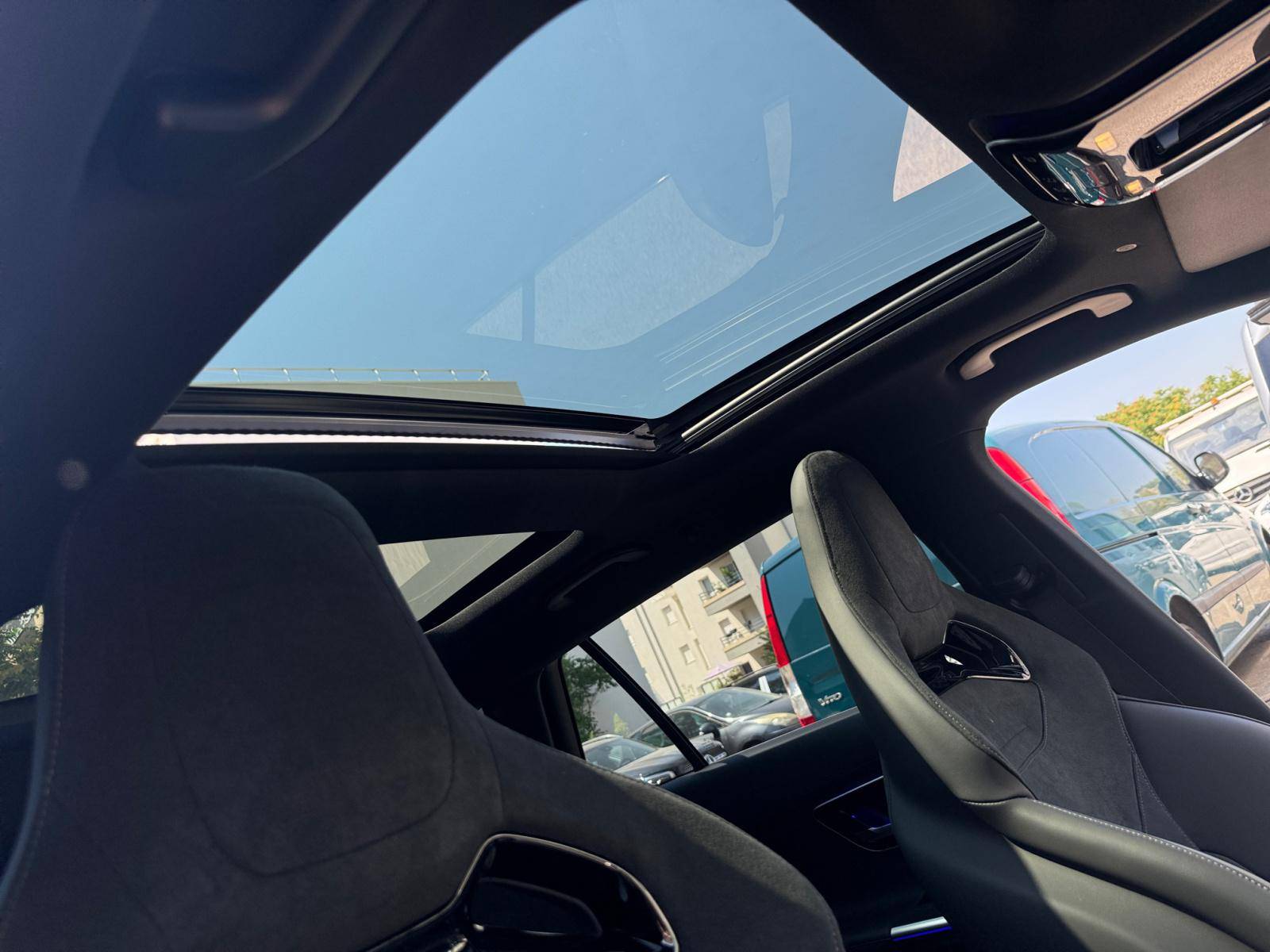 Image Mercedes-Benz CLASSE C BREAK Mercedes-AMG C 63 S E PERFORMANCE Break  Classe C Break AMG 63 S E Performance 9G-Tronic 4Matic+ Mercedes-AMG C 63 S E PERFORMANCE Break